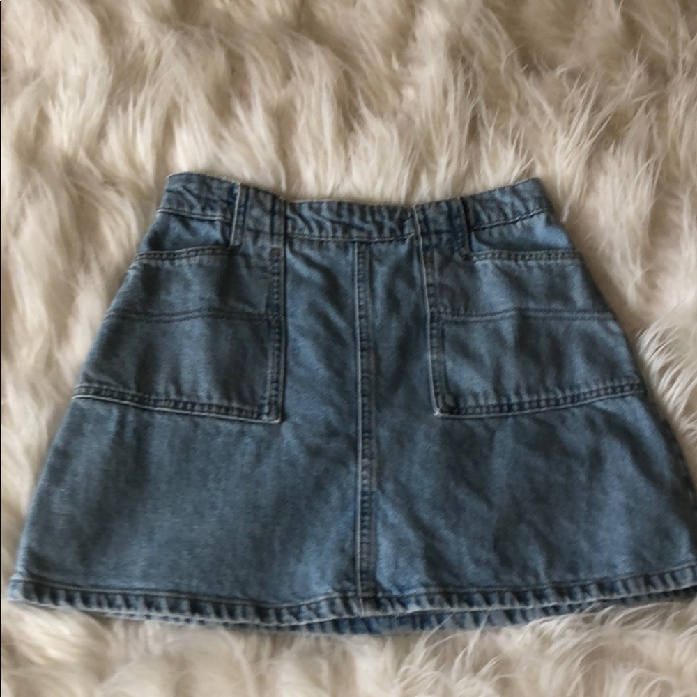 urban outfitters size small